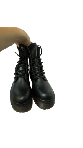 Stivaletti Donna Neri con Tacco Largo e Fondo Carrarmato